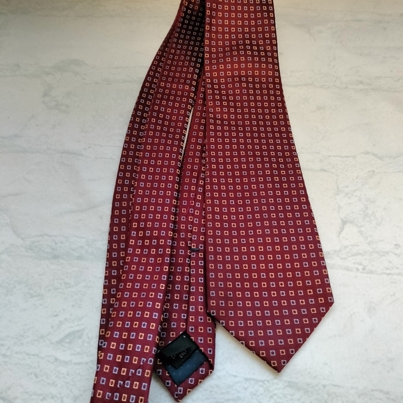 Tom James Silk Necktie Tie Elegant Red Geometric Square Patterned Fl Tall Man - Picture 11 of 11